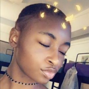 Meet your Posher, Michaela